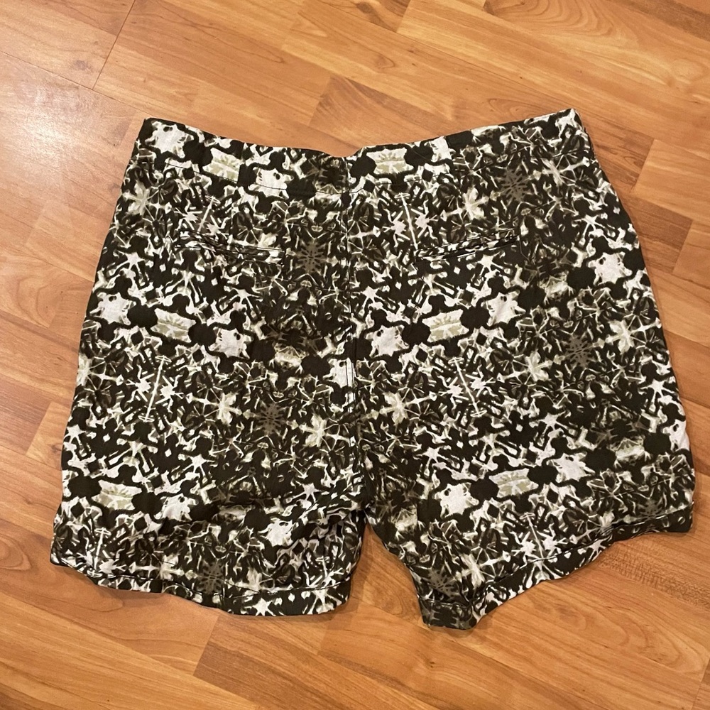 Ashley Stewart Plus Size Khaki Aztec Print Linen & Rayon Shorts